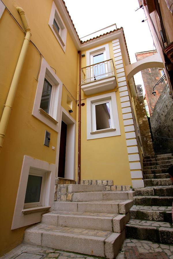 Il Viaggiatore Gaeta Medievale B&B Extérieur photo
